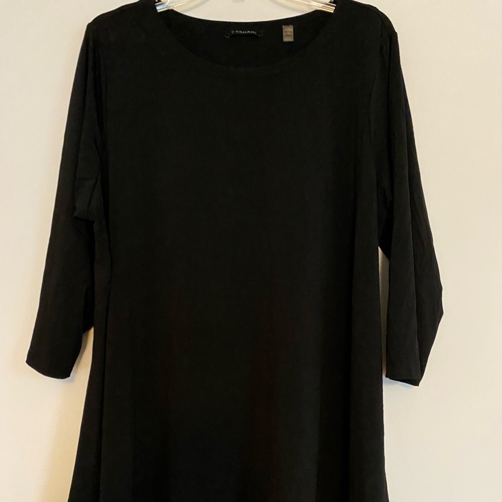 Black 3/4 sleeve poly/spandex